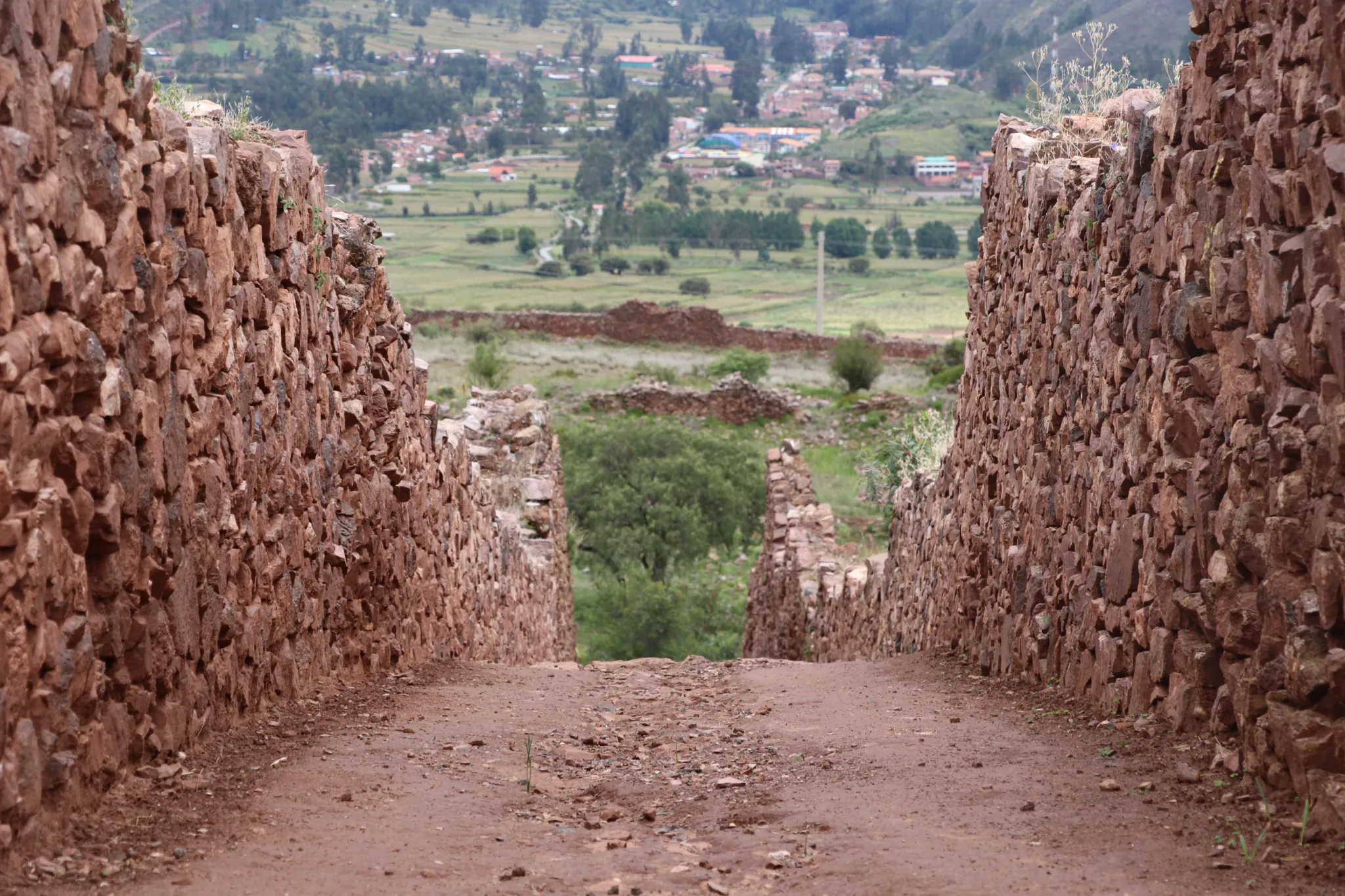 Andahuaylillas - Pikillacta street