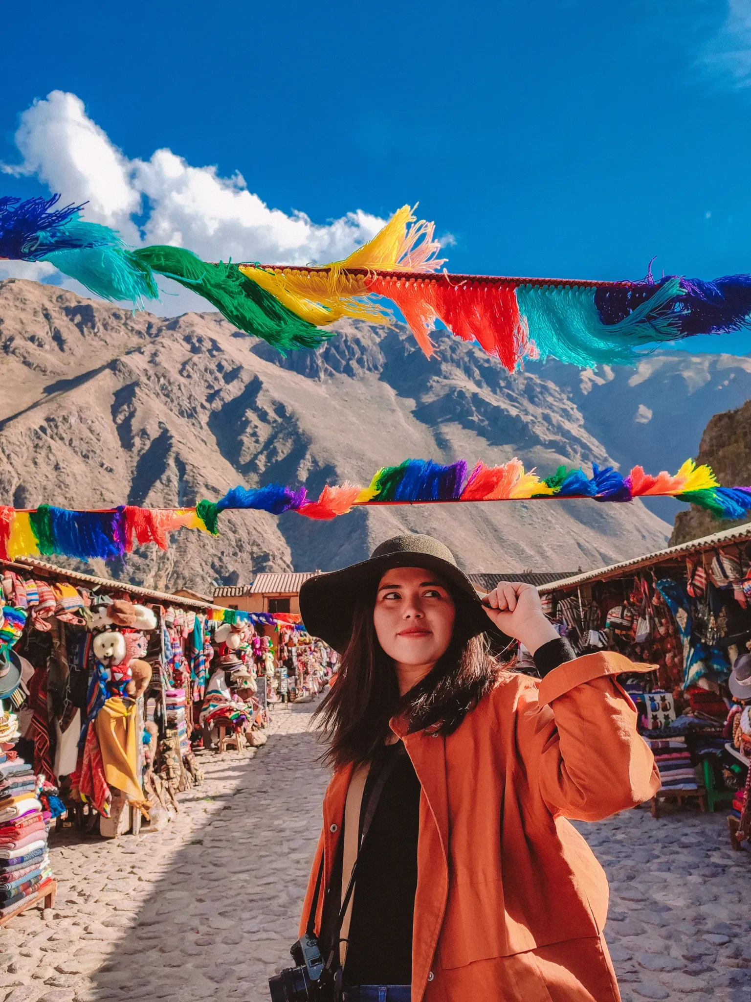 Experience Ollantaytambo market