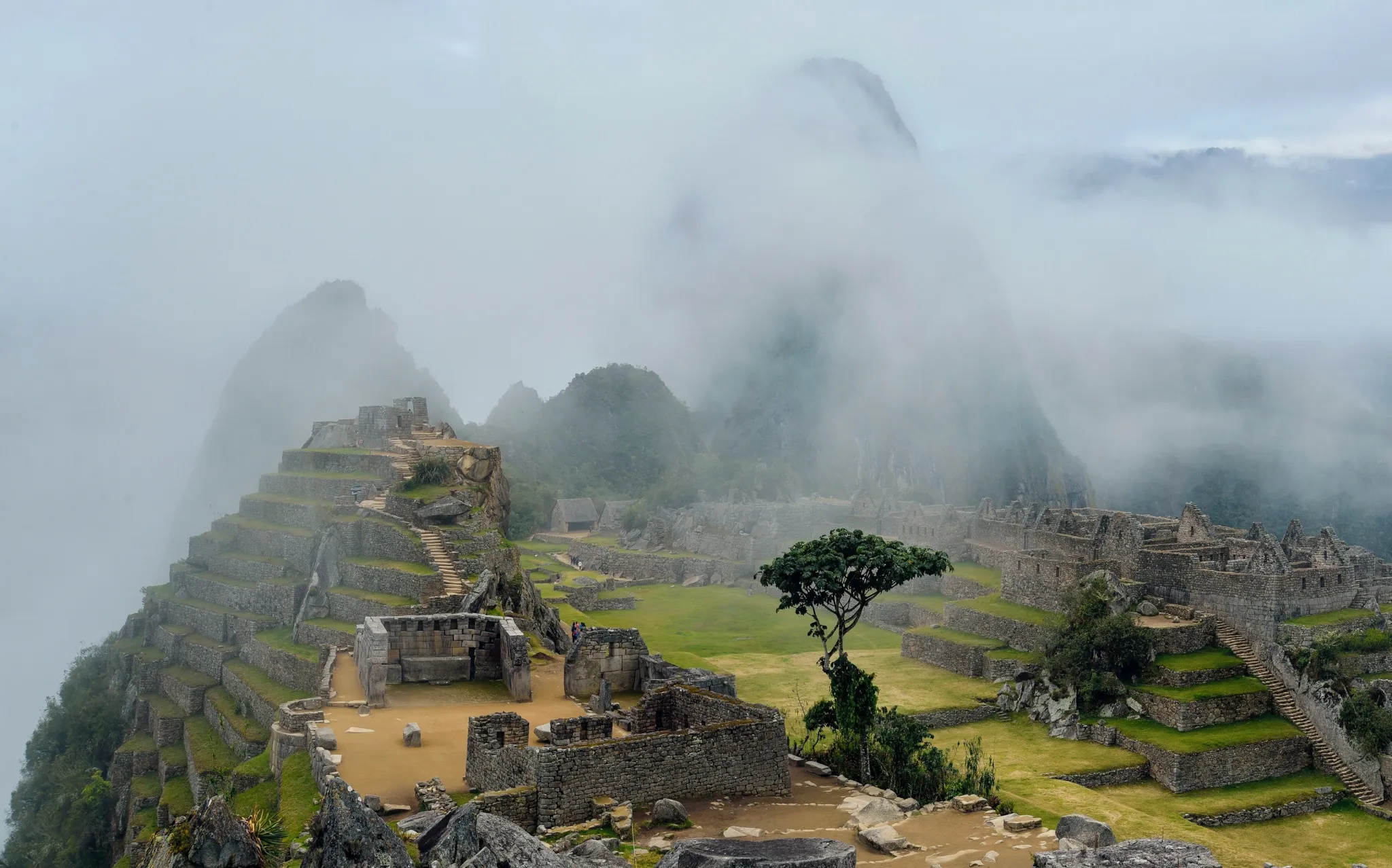 Machupicchu cloudy